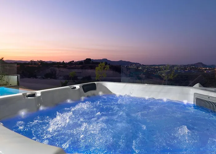 Trapezia Luxury Living וילה *