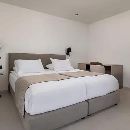 Trapezia Luxury Living *