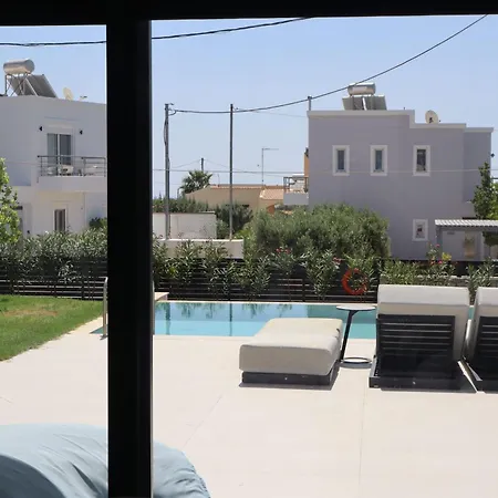 Trapezia Luxury Living וילה *