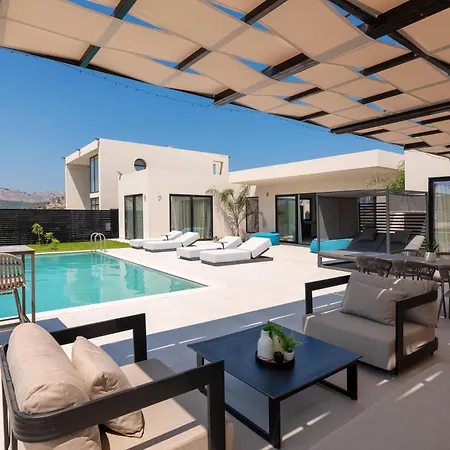 וילה Trapezia Luxury Living *