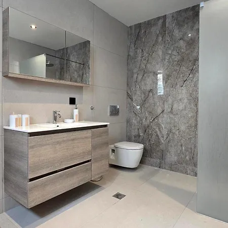 Trapezia Luxury Living קולימביה