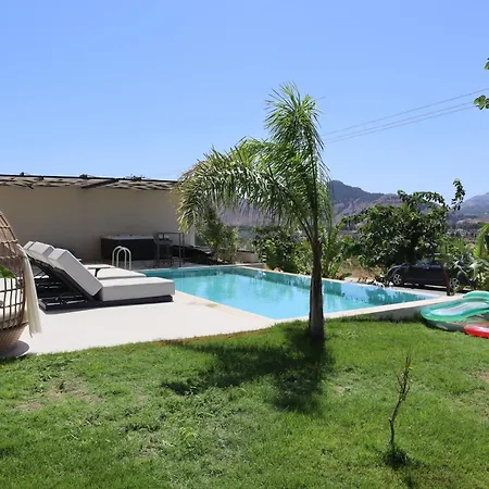 Trapezia Luxury Living Villa *