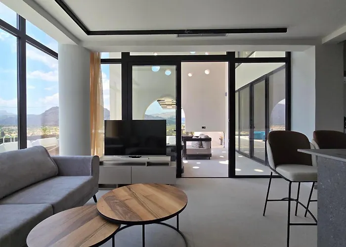 Villa Trapezia Luxury Living *