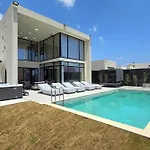 Trapezia Luxury Living *