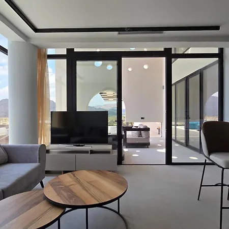 Villa Trapezia Luxury Living *