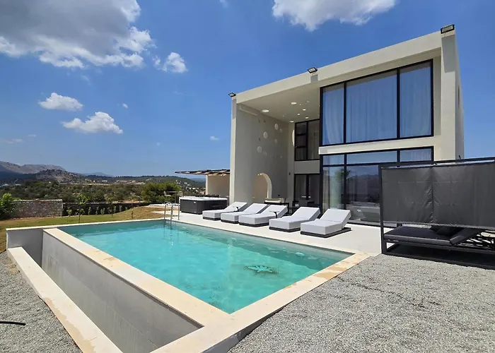 Trapezia Luxury Living Villa